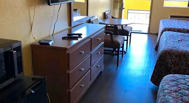 Трёхместный номер Standard Sumner Motor Inn
