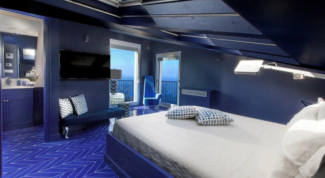 De Vivo Realty - Villa Blue Skyline