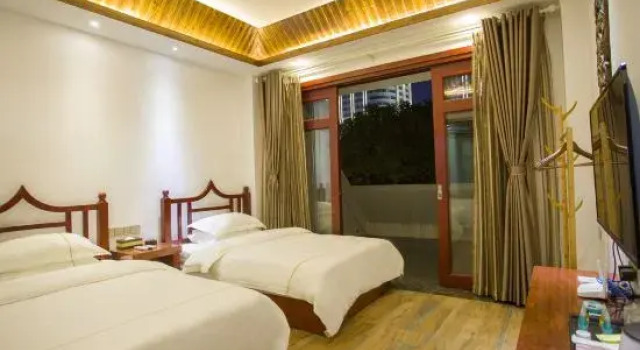 Номер Standard с балконом Zongjin Inn