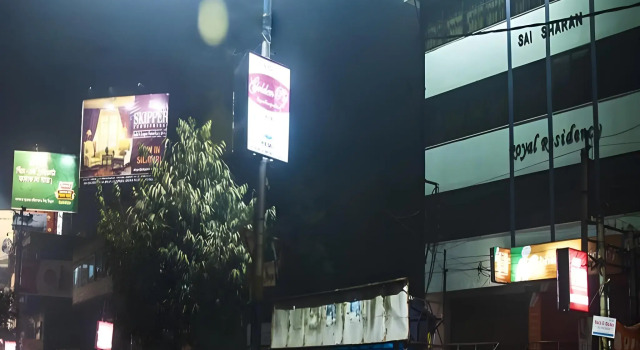 OYO 3733 near Hong Kong Market, Prenota Hotel Siliguri West Bengal