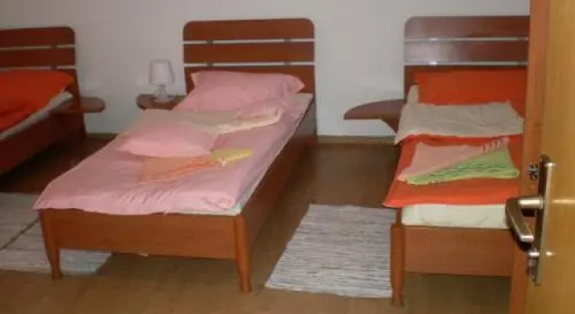 Hostel Piero, Забронировать Хостел Хостелы Любляна, рядом с Культурный центр Метелкова, Хостел