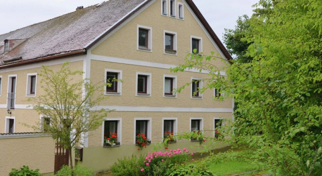Luxurious Holiday Home in Perlesreut Near Forest, Varaa Lomakoti Hotellit Baijeri pysäköinnillä, Pysäköinti