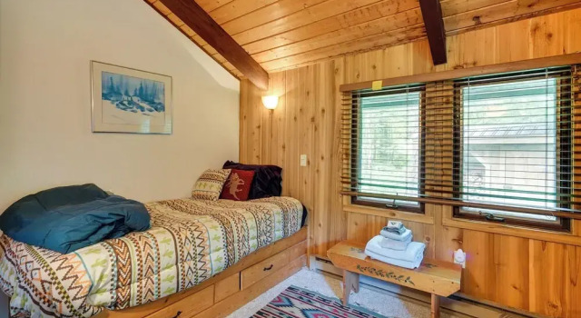 Jamaica Vacation Home w/ Deck: 8 Mi to Skiing!, Buchen Sie Ferienhaus Jamaika Green Mountains