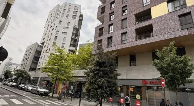 Elegant Massy Apartment near Paris and TGV/RER with 2 Parking Spaces