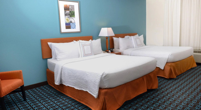 Четырёхместный номер Standard Fairfield Inn & Suites Effingham