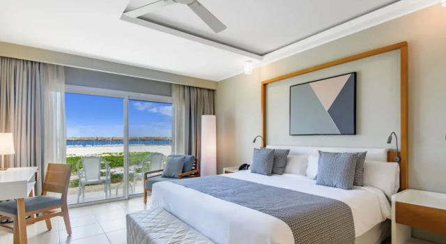 Клубный полулюкс с видом на океан GRAND ASTON Cayo Paredón Beach Resort