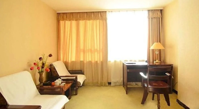 Yuexin Holiday Hotel
