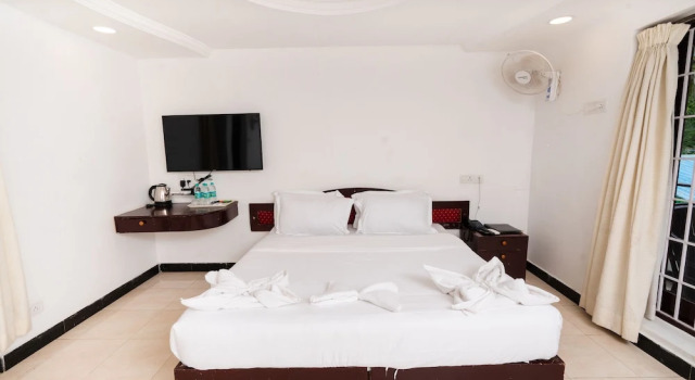 Люкс Deluxe Shelter Beach Resort