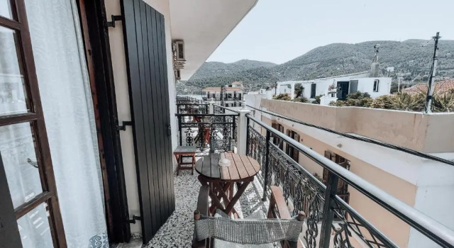 Четырёхместный номер Standard Hotel Eleni