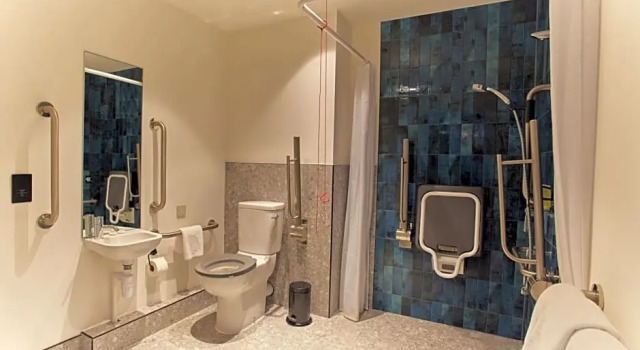Номер Standard Waterford Marina Hotel