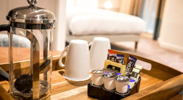 Люкс c 1 комнатой Staybridge Suites London Heathrow - Bath Road by IHG