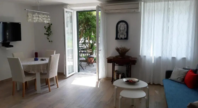 Apartment Mediterraneo, Prenota Appartamento Splitska 