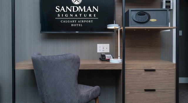 Двухместный номер Standard Sandman Signature Calgary Airport Hotel