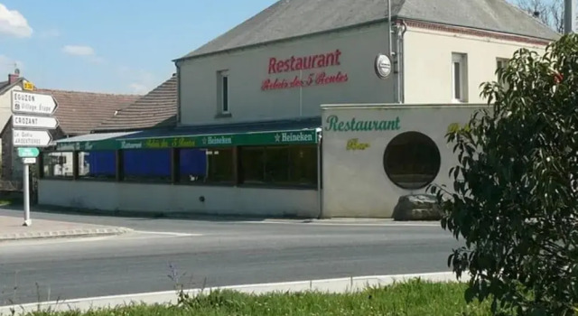 Les Cinq Routes Bb, Rezerwuj Hotel Parnac Indre