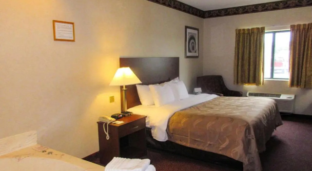 Standard Zimmer Quality Inn