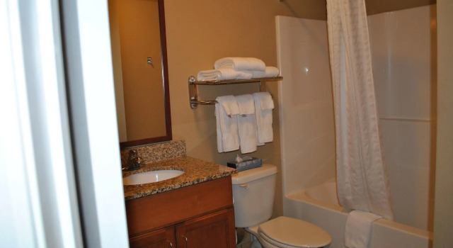 Четырёхместный люкс Candlewood Suites Colonial Heights - Fort Lee by IHG