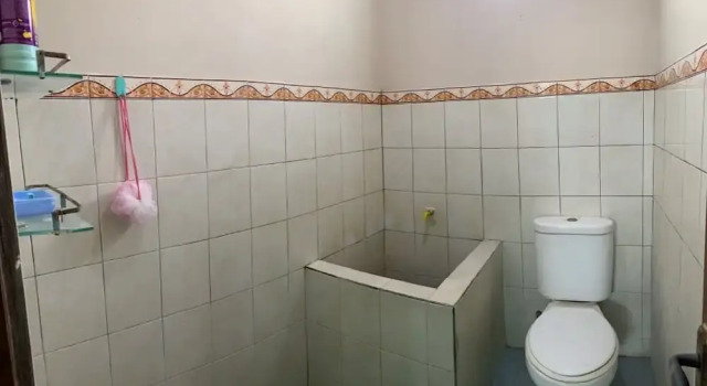 Economy Zimmer Bronk House