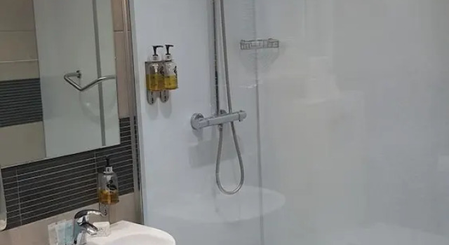 Трёхместный номер Standard McLays Guest House