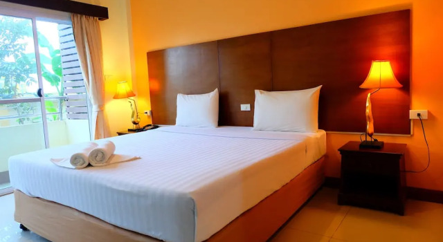 Двухместный номер Standard с балконом Baan Suanphet Resort