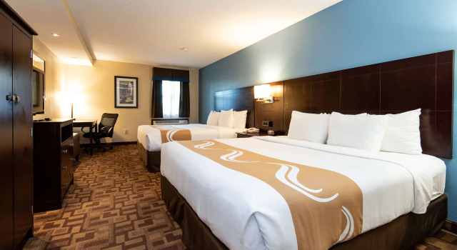 Четырёхместный люкс Quality Inn & Suites Quakertown-Allentown