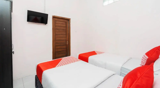 Falisha Homestay Syariah by OYO Rooms