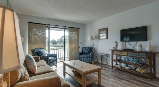 Harbor Point 914 at Sandestin by Destin Getaways, Забронировать Отель Мирамар-Бич Emerald Coast, рядом с Ресторан SunQuest Cruises