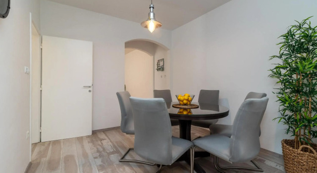 Apartment Radić-perfect location for summer activities