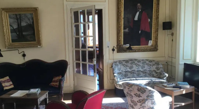 Villa Meyriem, Rezervovat Vila Hotely v Doubs s parkováním, Parkování