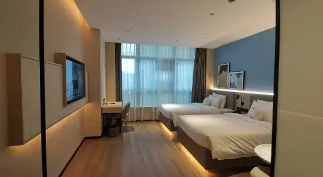 Country Inn & Suites By Radisson ,Changde First People's Hospital Branch, Rezerwuj Hotel Hotele w centrum Changde, hotele w centrum Changde, Parking