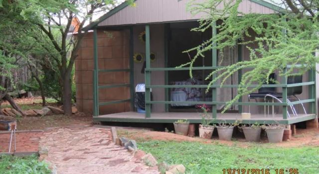 Двухместный номер Standard с балконом и с красивым видом из окна Klein Paradys Lodge - Polokwane