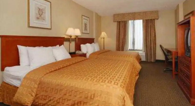 Clarion Hotel & Suites Conference Center, Prenota Hotel Columbus Ohio
