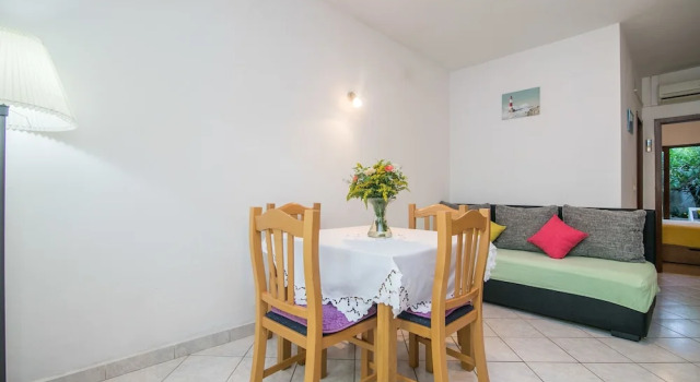 Apartment Oaza, Prenota Appartamento Hotel a Croatian Islands con parcheggio, Parcheggio