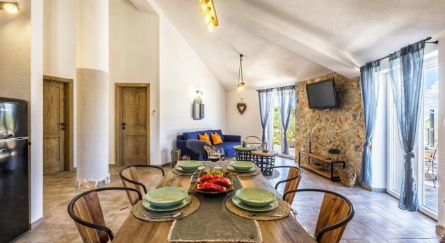 Heritage in Mirca with 2 bedrooms and 1 bathrooms