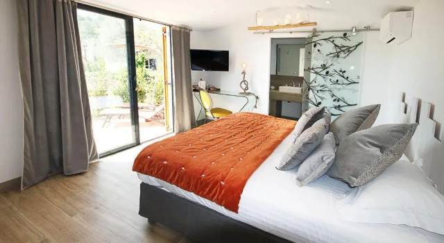 Двухместный номер Standard с видом на бассейн Hôtel du Clos