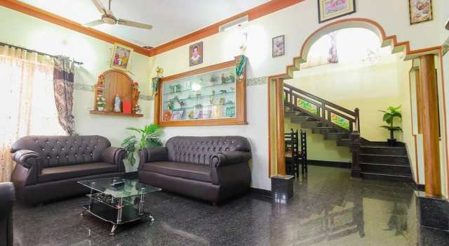 OYO Home 26987 Exotic Stay, Забронировать Отель Отели Велламундра с парковкой, Парковка