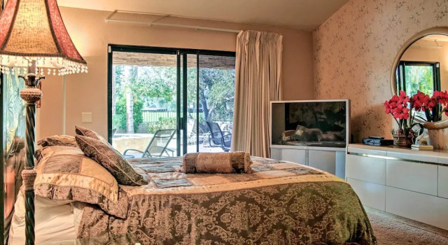 Palm Springs Golf Course Home: Private Pool & Spa!, Забронировать Отель Отели Палм-Спрингса 3 звезды, рядом с Uprising Rock Climbing Center, 3*