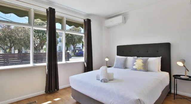 Коттедж Ivy Units Glen Waverley