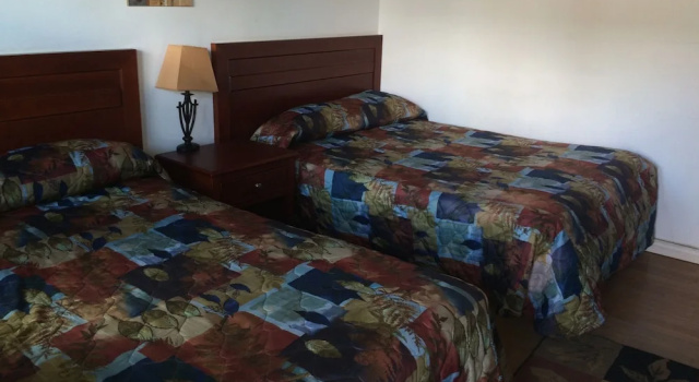 Номер Executive Esterhazy Motor Hotel