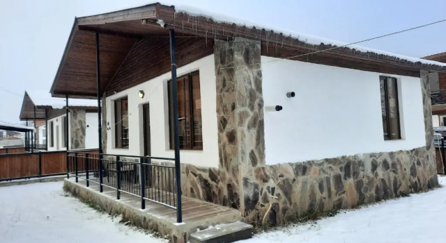 2 Small House