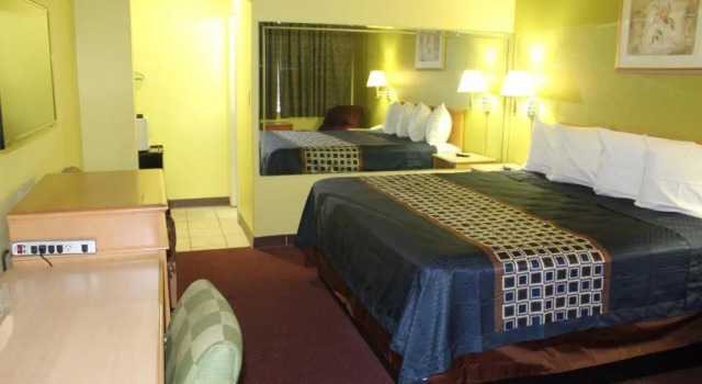 Номер Standard Hutchinson Inn