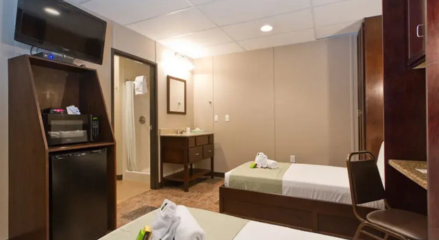Tres Rios Lodge, Rezervați Hotel Three Rivers Texas