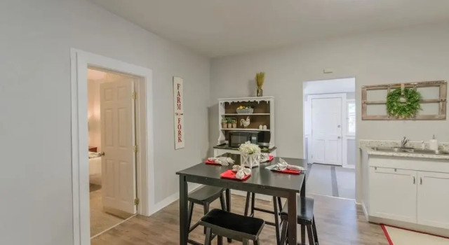Апартаменты 3BR Of Downtown King Bed, Dining, Has It All!