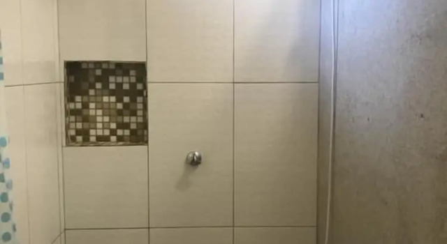 Кровать в общем номере с видом на горы Biergarten Hostel