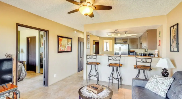 London Bridge Views: Havasu Condo on Golf Course