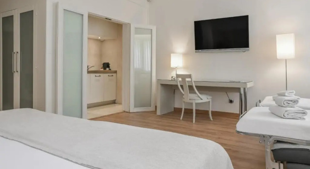 Четырёхместные апартаменты Aparthotel Mariano Cubi Barcelona