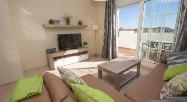 Residencial Duquesa 5.14.2a, Забронировать Отель Отели Манилва с бассейном, Бассейн