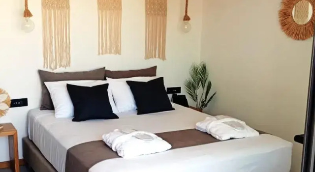 Семейный номер Standard с балконом и с видом на сад Helios Beach Hotel & Bungalows