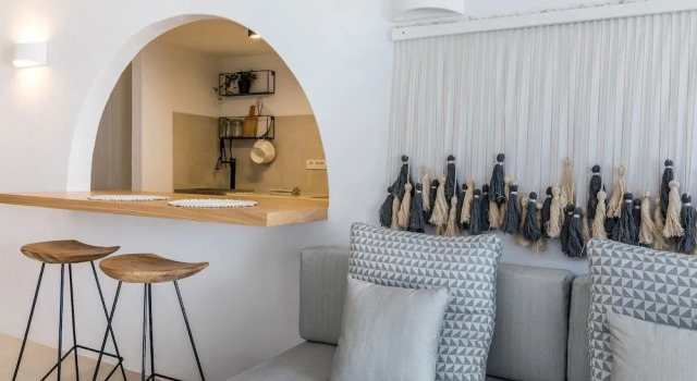 3 Caves by Caldera Houses
