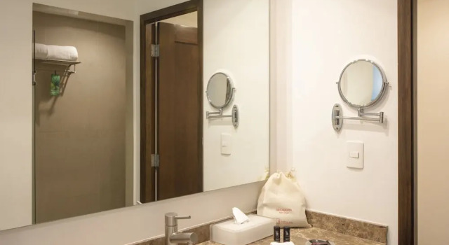 Четырёхместный номер Superior Fiesta Inn Insurgentes Sur