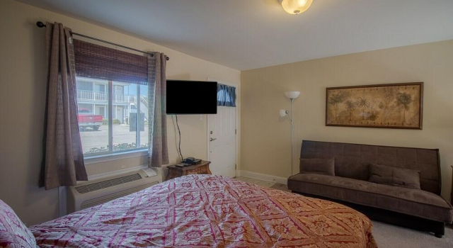 Oak Shores-Oak Shores Studio 39